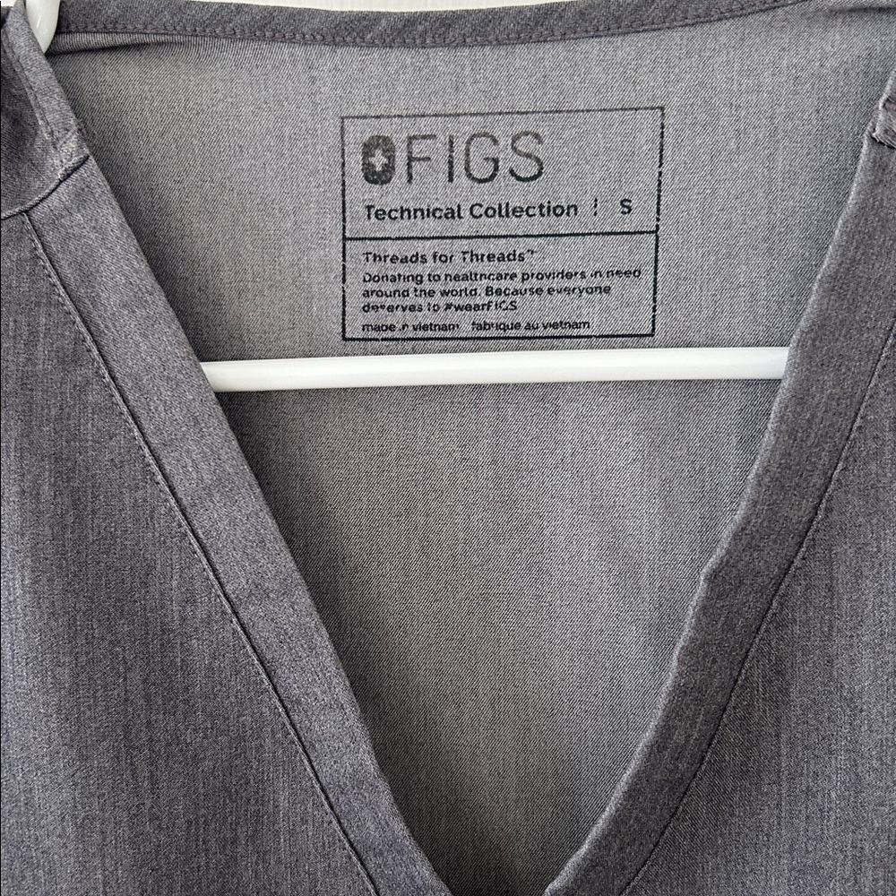 Figs Gray Technical Collection Scrub sets - Picture 6 of 12